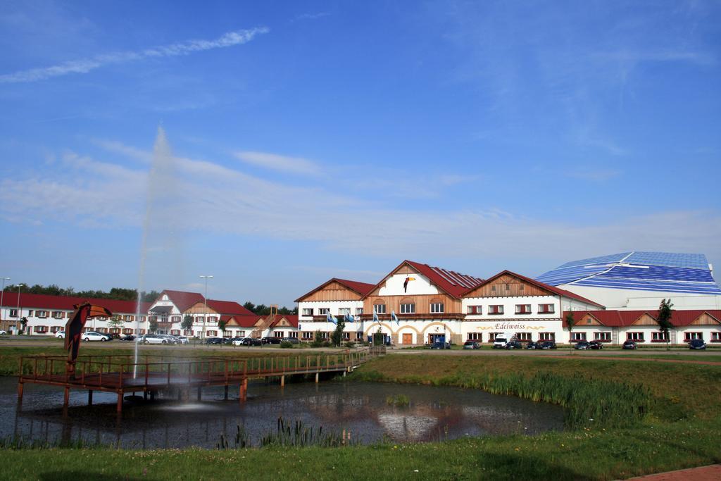 Hotel Hamburg-Wittenburg Van Der Valk ภายนอก รูปภาพ