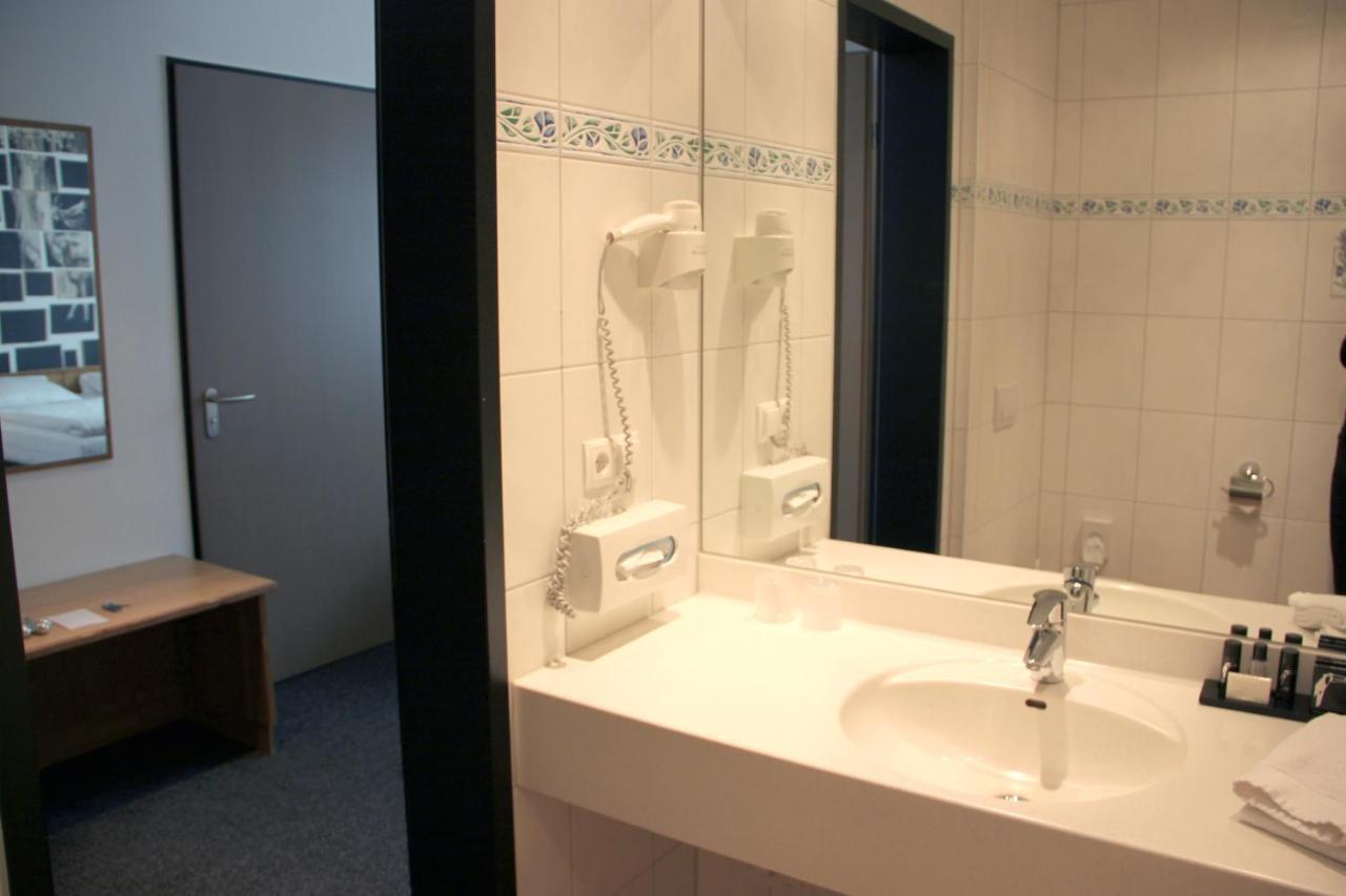 Hotel Hamburg-Wittenburg Van Der Valk ภายนอก รูปภาพ